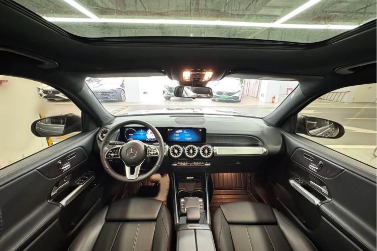 Used Mercedes-Benz EQB 2022 EQB 260 Interior 1