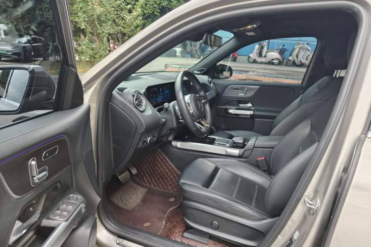 Used Mercedes-Benz EQB 2022 EQB 350 4MATIC First Edition Special Version Interior 2