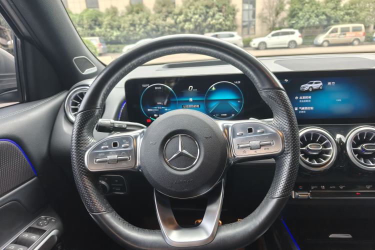 Used Mercedes-Benz EQB 2022 EQB 350 4MATIC First Edition Special Version Interior 3