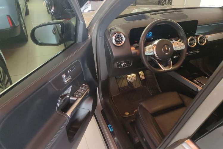 Used Mercedes-Benz EQB 2022 EQB 350 4MATIC First Edition Special Version Interior 3