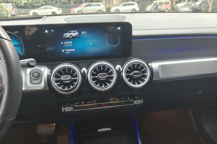 Used Mercedes-Benz EQB 2022 EQB 350 4MATIC First Edition Special Version Interior 4
