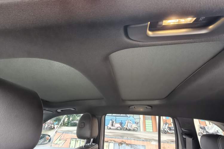 Used Mercedes-Benz EQB 2022 EQB 350 4MATIC First Edition Special Version Interior 5