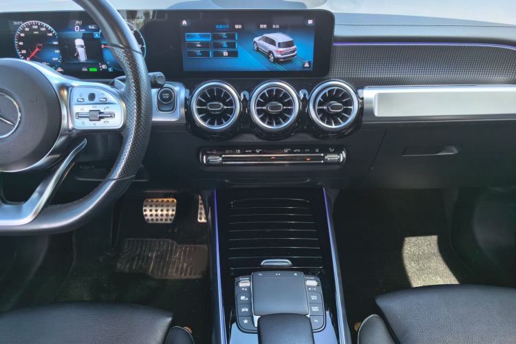 Used Mercedes-Benz EQB 2022 EQB 350 4MATIC First Edition Special Version Audio And AC Panel