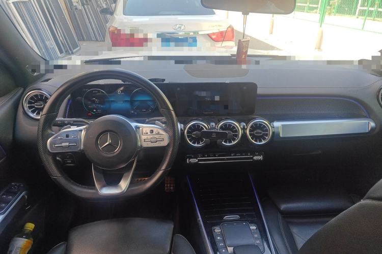 Used Mercedes-Benz EQB 2022 EQB 350 4MATIC First Edition Special Version Center Console