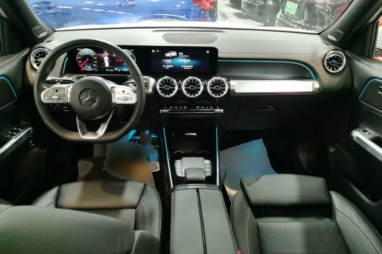 Used Mercedes-Benz EQB 2022 EQB 350 4MATIC Center Console