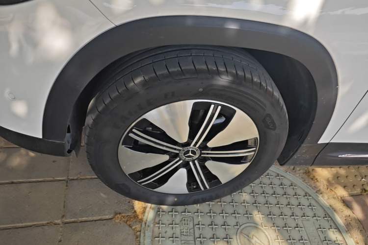 Used Mercedes-Benz EQB 2022 EQB 260 Exterior 2