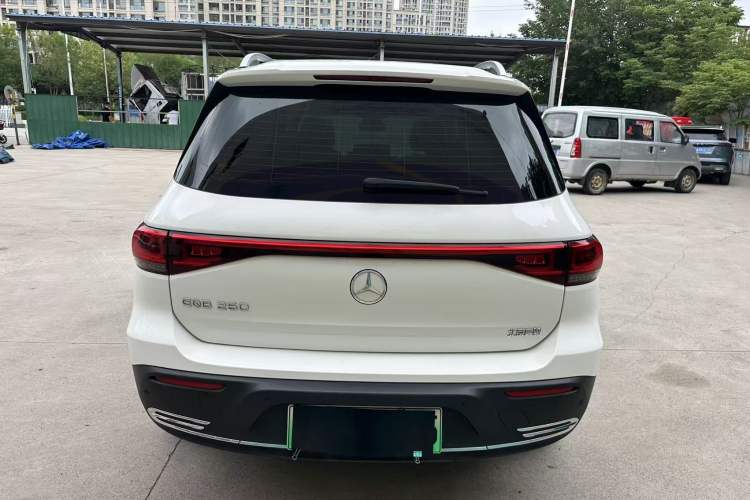 Used Mercedes-Benz EQB 2022 EQB 260 Exterior 5