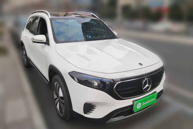 Used Mercedes-Benz EQB 2022 EQB 260 Front Right 45 Deg