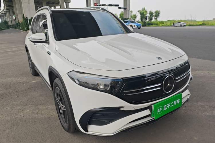 Used Mercedes-Benz EQB 2022 EQB 350 4MATIC First Edition Special Version Front Right 45 Deg