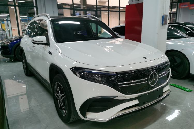 Used Mercedes-Benz EQB 2022 EQB 350 4MATIC Front Right 45 Deg