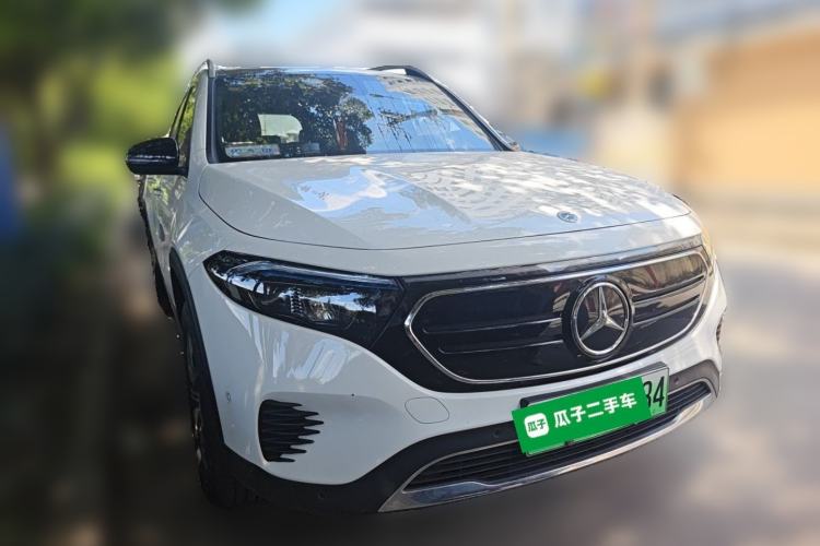 Used Mercedes-Benz EQB 2022 EQB 260 Front Right 45 Deg