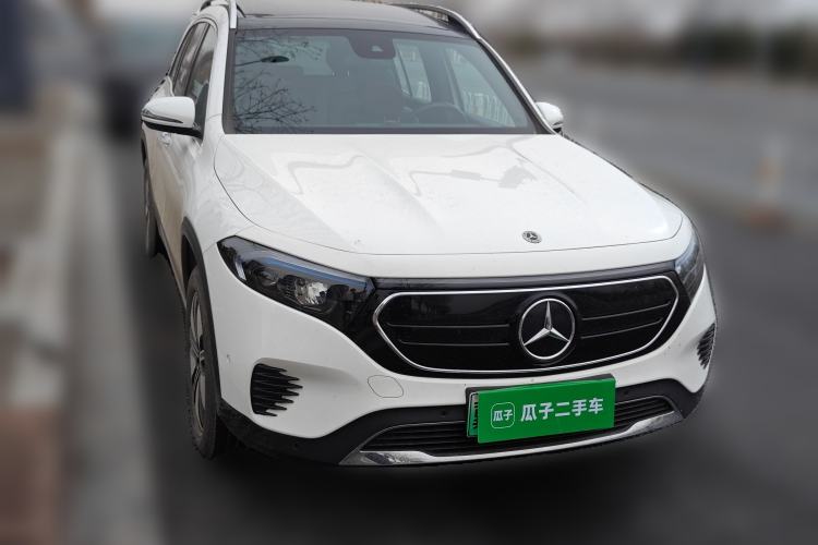 Used Mercedes-Benz EQB 2022 EQB 260 Front Right 45 Deg