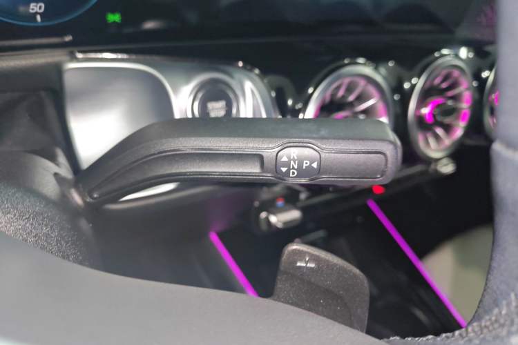 Used Mercedes-Benz EQB 2022 EQB 350 4MATIC Gear Lever