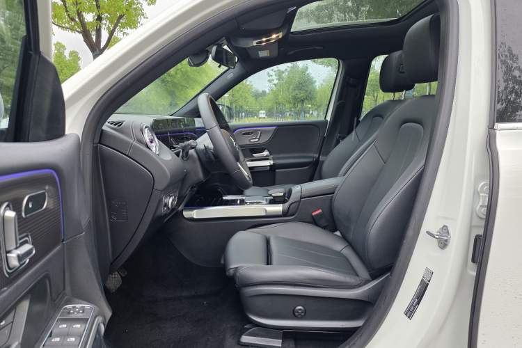 Used Mercedes-Benz EQB 2022 EQB 260 Interior 1