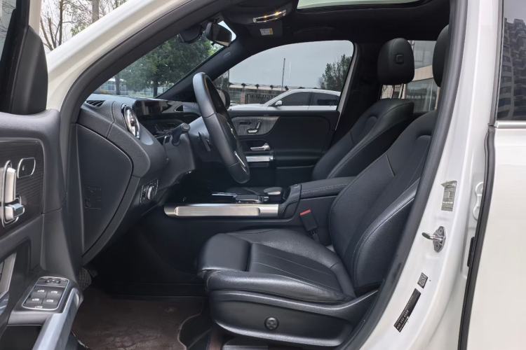 Used Mercedes-Benz EQB 2022 EQB 260 Interior 2