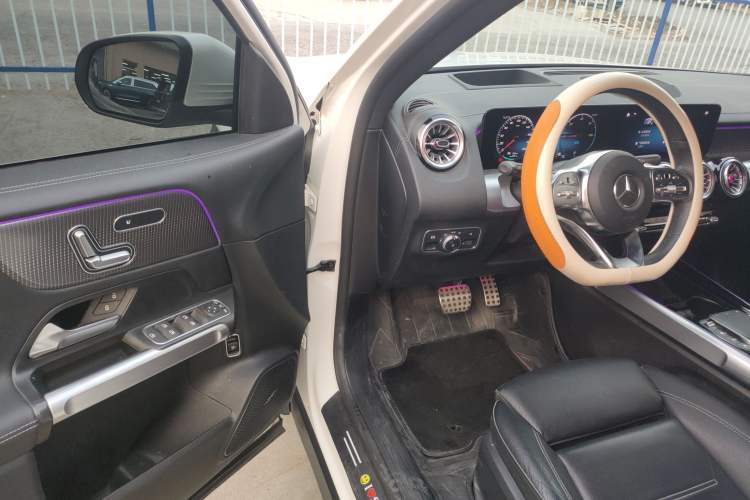 Used Mercedes-Benz EQB 2022 EQB 350 4MATIC First Edition Special Version Interior 3
