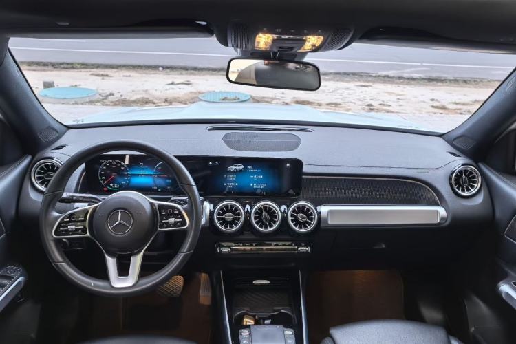 Used Mercedes-Benz EQB 2022 EQB 260 Interior 4