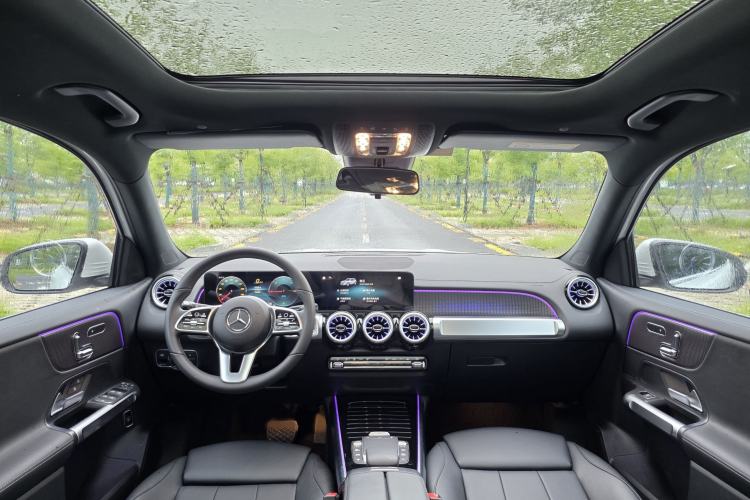 Used Mercedes-Benz EQB 2022 EQB 260 Interior 9