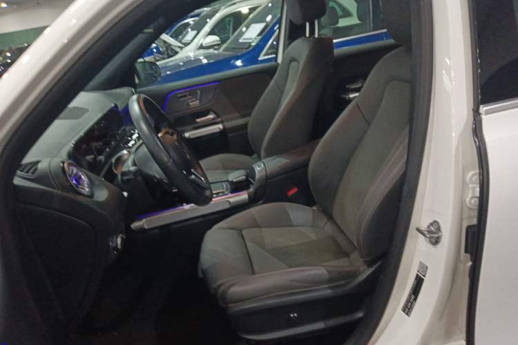 Used Mercedes-Benz EQB 2022 EQB 350 4MATIC Left Front Seat