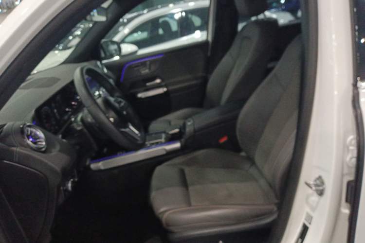 Used Mercedes-Benz EQB 2022 EQB 350 4MATIC Left Front Seat