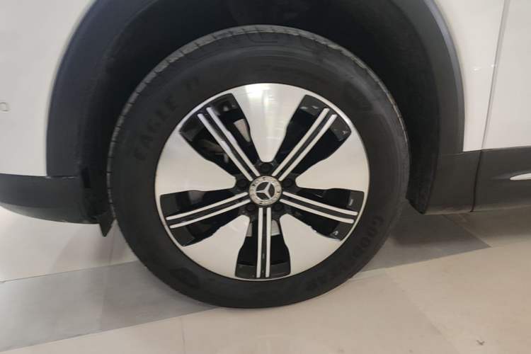 Used Mercedes-Benz EQB 2022 EQB 260 Left Front Wheel Hub
