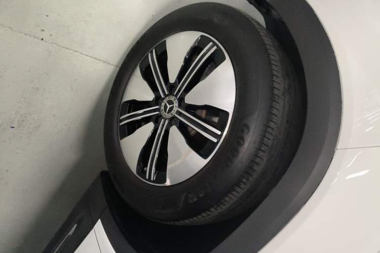 Used Mercedes-Benz EQB 2022 EQB 260 Left Front Wheel Hub