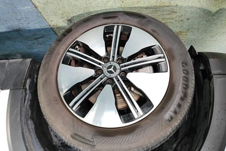Used Mercedes-Benz EQB 2022 EQB 260 Left Front Wheel Hub