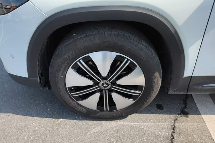 Used Mercedes-Benz EQB 2022 EQB 260 Left Front Wheel Hub
