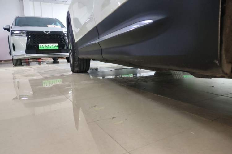 Used Mercedes-Benz EQB 2022 EQB 260 Left Side Sill