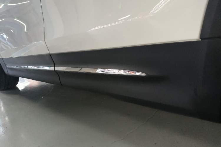 Used Mercedes-Benz EQB 2022 EQB 260 Left Side Sill