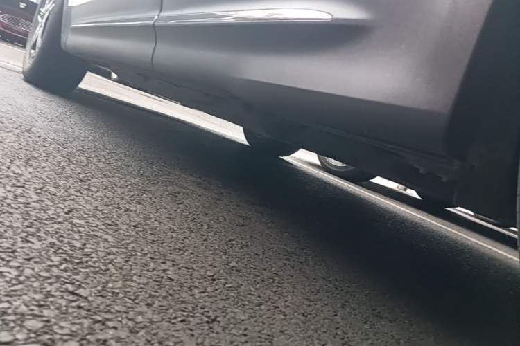 Used Mercedes-Benz EQB 2022 EQB 350 4MATIC First Edition Special Version Left Side Sill