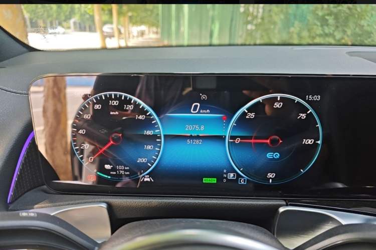 Used Mercedes-Benz EQB 2022 EQB 260 Odometer Close Up