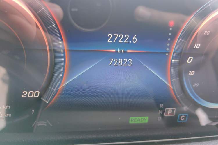 Used Mercedes-Benz EQB 2022 EQB 260 Odometer Close Up