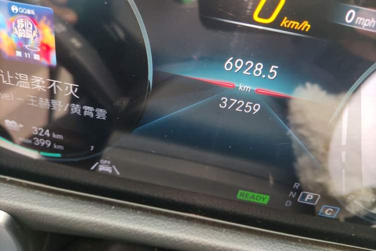 Used Mercedes-Benz EQB 2022 EQB 260 Odometer Close Up