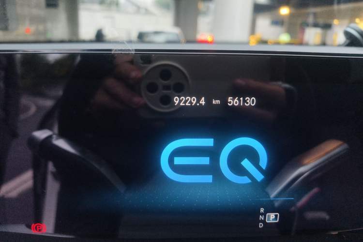 Used Mercedes-Benz EQB 2022 EQB 260 Odometer Close Up
