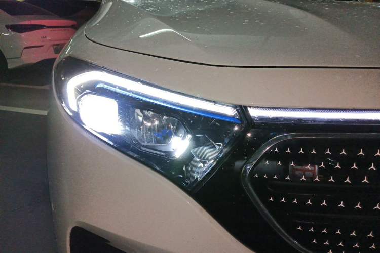 Used Mercedes-Benz EQB 2022 EQB 260 Right Front Headlight