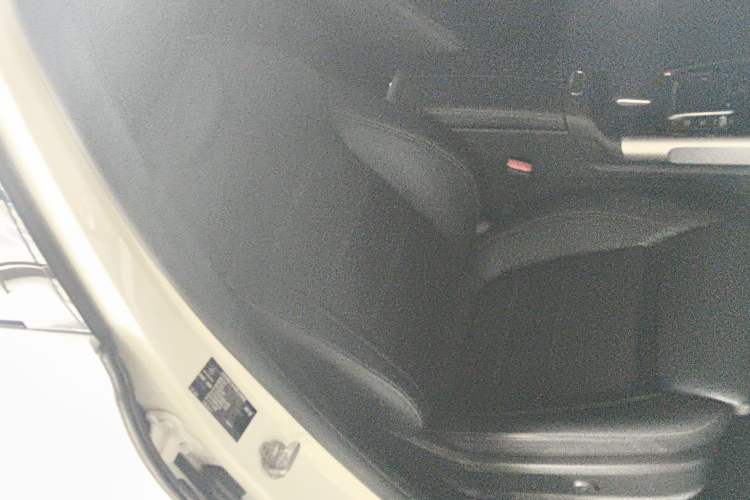 Used Mercedes-Benz EQB 2022 EQB 350 4MATIC Right Front Seat