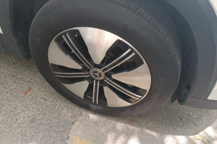 Used Mercedes-Benz EQB 2022 EQB 260 Right Front Wheel Hub