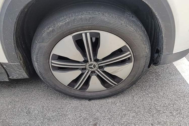 Used Mercedes-Benz EQB 2022 EQB 260 Right Front Wheel Hub