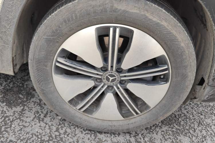 Used Mercedes-Benz EQB 2022 EQB 260 Right Front Wheel Hub