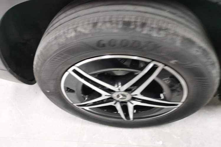Used Mercedes-Benz EQB 2022 EQB 350 4MATIC Right Rear Wheel Hub