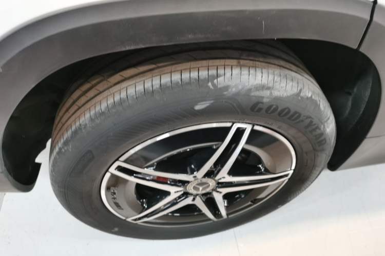 Used Mercedes-Benz EQB 2022 EQB 350 4MATIC Right Rear Wheel Hub
