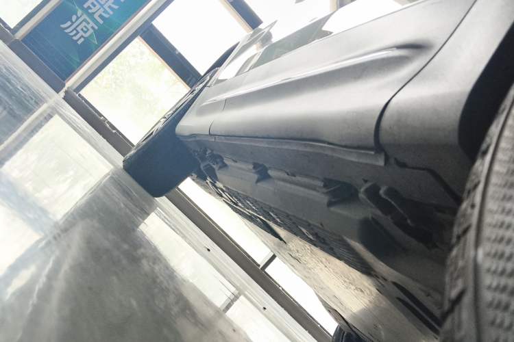 Used Mercedes-Benz EQB 2022 EQB 350 4MATIC Right Side Sill