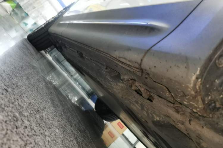 Used Mercedes-Benz EQB 2022 EQB 350 4MATIC Right Side Sill