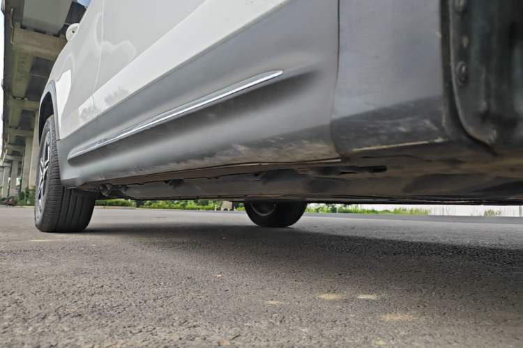 Used Mercedes-Benz EQB 2022 EQB 350 4MATIC First Edition Special Version Right Side Sill