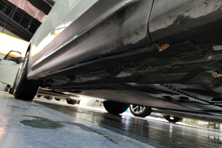 Used Mercedes-Benz EQB 2022 EQB 260 Right Side Sill