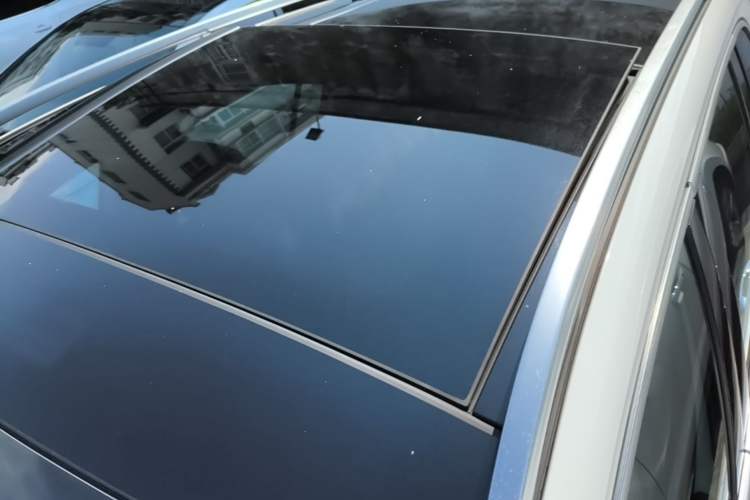 Used Mercedes-Benz EQB 2022 EQB 260 Roof