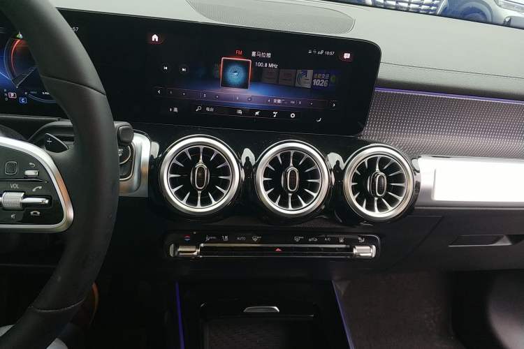 Used Mercedes-Benz EQB 2023-Year Restyled EQB 350 4MATIC Audio And AC Panel
