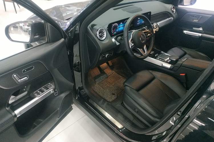Used Mercedes-Benz EQB 2023 Facelift EQB 260 Driver Seat
