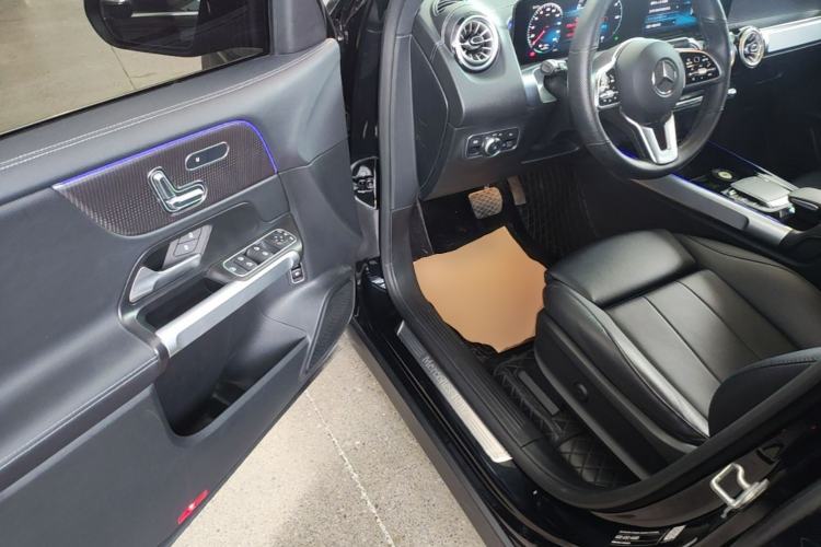Used Mercedes-Benz EQB 2023 Facelift EQB 260 Driver Seat
